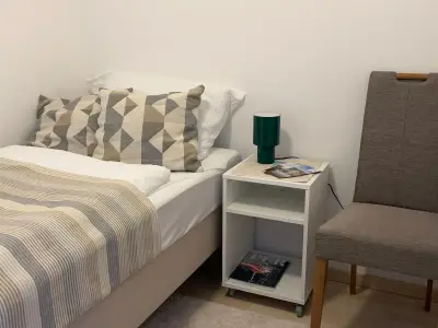 Blick zum Einzelbett