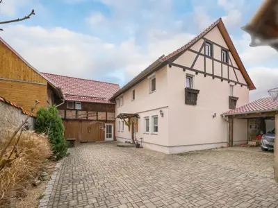 Außenseite Ferienhaus [Sommer]