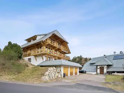 Außenseite Ferienhaus [Sommer]