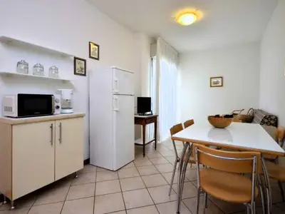 Ferienwohnung für 4 Personen (35 m²) in Bibione 4/10