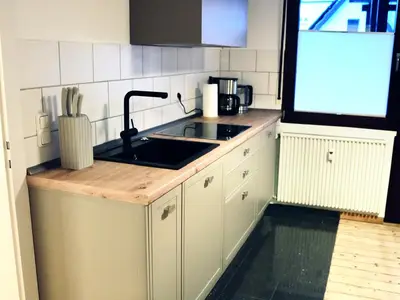 Die moderne und vollausgestattete Küchenzeile