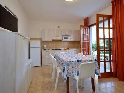 Ferienwohnung für 6 Personen (45 m²) in Bibione 6/10