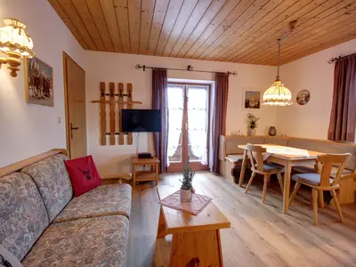 Wohn/Esszimmer mit Schlafcouch