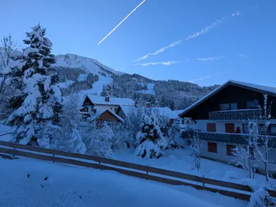 PXL_20251128_085937680