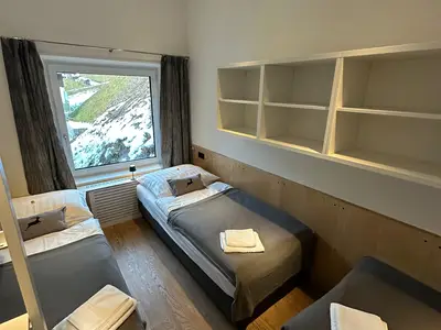 2025_HD_GAMS_Zimmer-3Betten