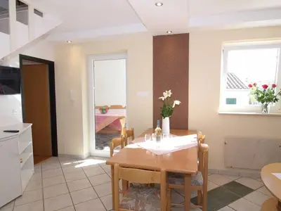 Ferienwohnung für 7 Personen (85 m²) in Poreč 1/10