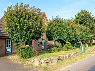 Ferienwohnung für 4 Personen (76 m²) in Utersum 1/10