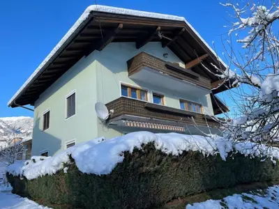 Außenseite Ferienhaus [Winter]