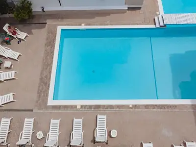PoolOfHouse