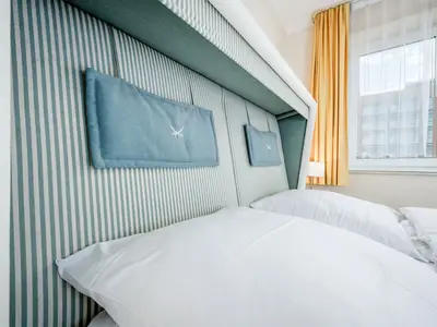 Schlafzimmer mit Doppelbett