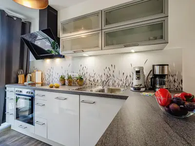 Vollausgestattet Küche, Kaffeemaschine mit Filter, Kaffeemaschine mit Pads (Senseo), Elektro-Grill