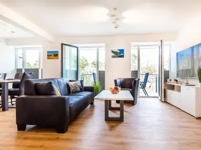 Offener Wohn- und Kochbereich