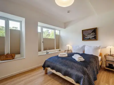 Schlafzimmer 2: 1 Doppelbett, (140x200)