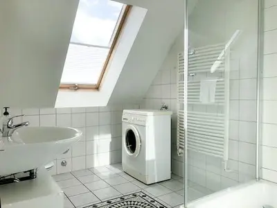 Badezimmer mit Dusche