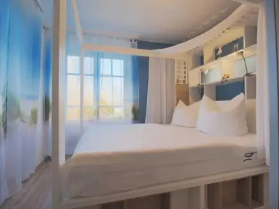 Schlafzimmer mit Doppelbett