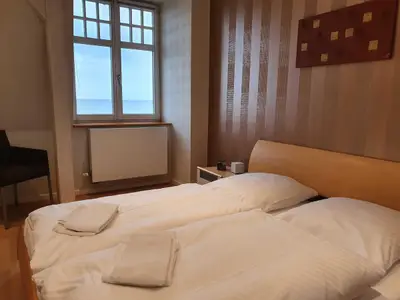 Schlafzimmer mit Meerblick