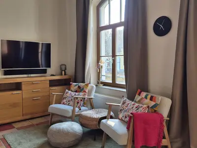 Sitzbereich mit Fernseher