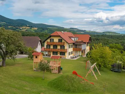 Postl´s Hirschbirnhof_Hausansicht1_Oststeiermark