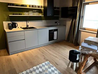 D7433D58-AFED-46BF-8D73-A127E4133106