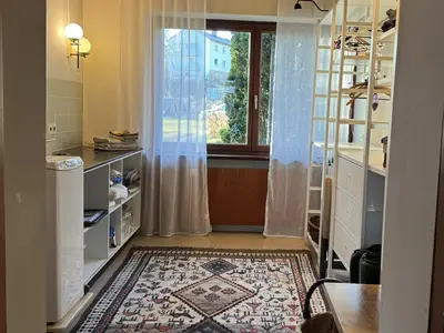 Ankleidezimmer mit Waschmaschine