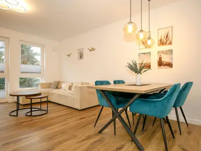 Wohnzimmer mit Essbereich