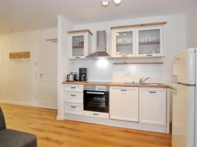 Küche mit 4-Platten-Ceranfeld