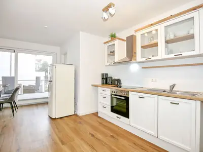 Küche mit Kühlschrank