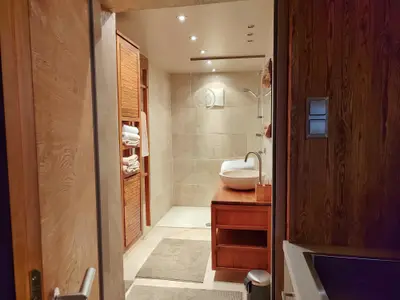 Badezimmer im Appartement