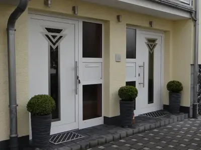 Außenansicht - Haustüren