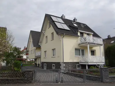 Außenansicht - Blick von Straße