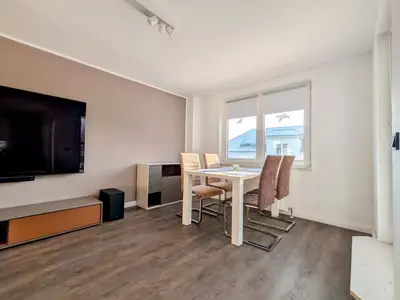 Wohnzimmer mit Essbereich