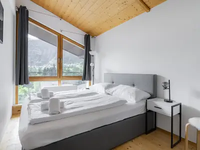 Alpine_Deluxe_Chalet_Schlafzimmer_2 (2)