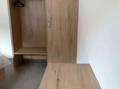 Schlafzimmer mit Kleiderkasten