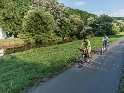 Der Wied-Radweg an der Kreuzkapelle