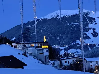 Screenshot_2025-11-29-17-15-34-961_com.miui.galler