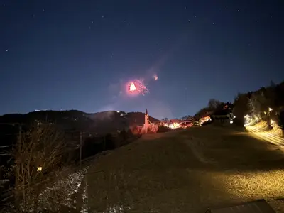 Silvesterfeuerwerk über Reith