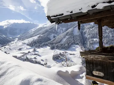 tolles Winterbild mit Haus