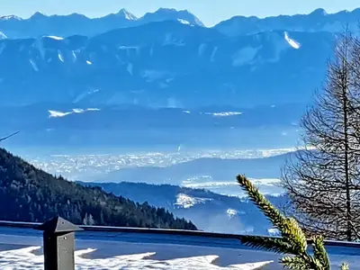 Blick auf Feldkirchen von der Simonhöhe