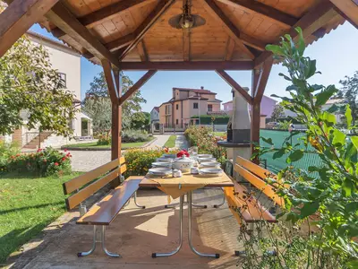 Ferienwohnung für 8 Personen (135 m²) in Valbandon 2/10