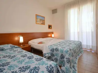 Ferienwohnung für 5 Personen (35 m²) in Bibione 6/10