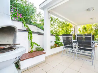 Ferienwohnung für 4 Personen (47 m²) in Njivice 3/10