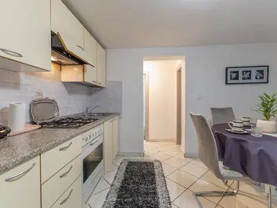 Ferienwohnung für 4 Personen (49 m²) in Poreč 3/10