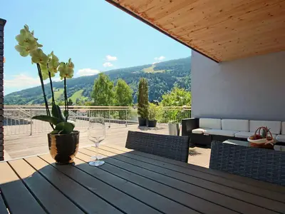 Traumhafte Aussicht vom Ess- und Loungebereich