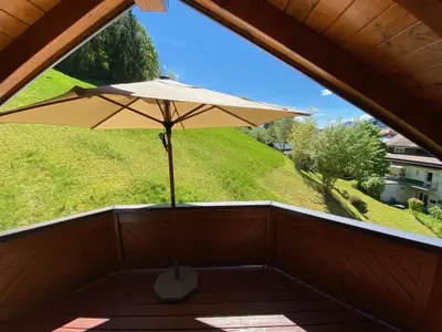 Herrlicher Ausblick & Sonnenschirm für heiße Tage