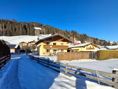 Außenseite Ferienhaus [Winter]