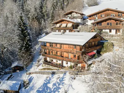 Außenseite Ferienhaus [Winter]