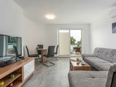 Ferienwohnung für 4 Personen (64 m²) in Novigrad 1/10