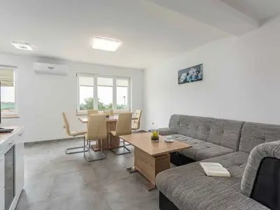 Ferienwohnung für 6 Personen (120 m²) in Novigrad 1/10