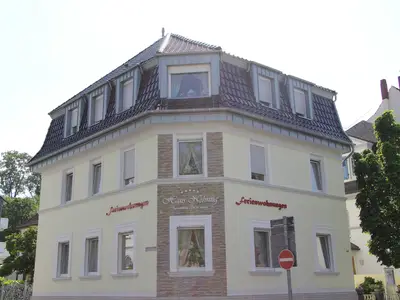 14f96de1-7100-3a60-b797-e94962cd1c3a