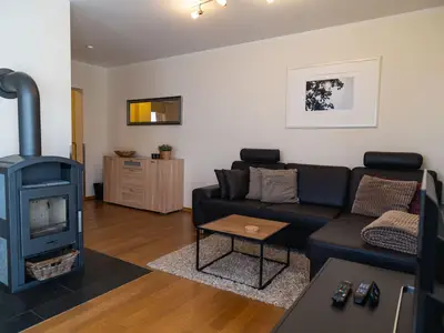 Wohnzimmer mit Kamin